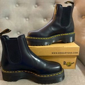 *BRAND NEW* Women’s Size 9 Dr. Martens.
